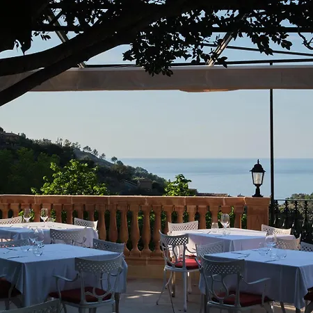 Es Moli 4* Deià